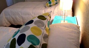 Habitación doble, bañera de hidromasaje | Wifi gratis y ropa de cama