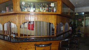 Bar (on property) - Midway Hotel (Arusha)