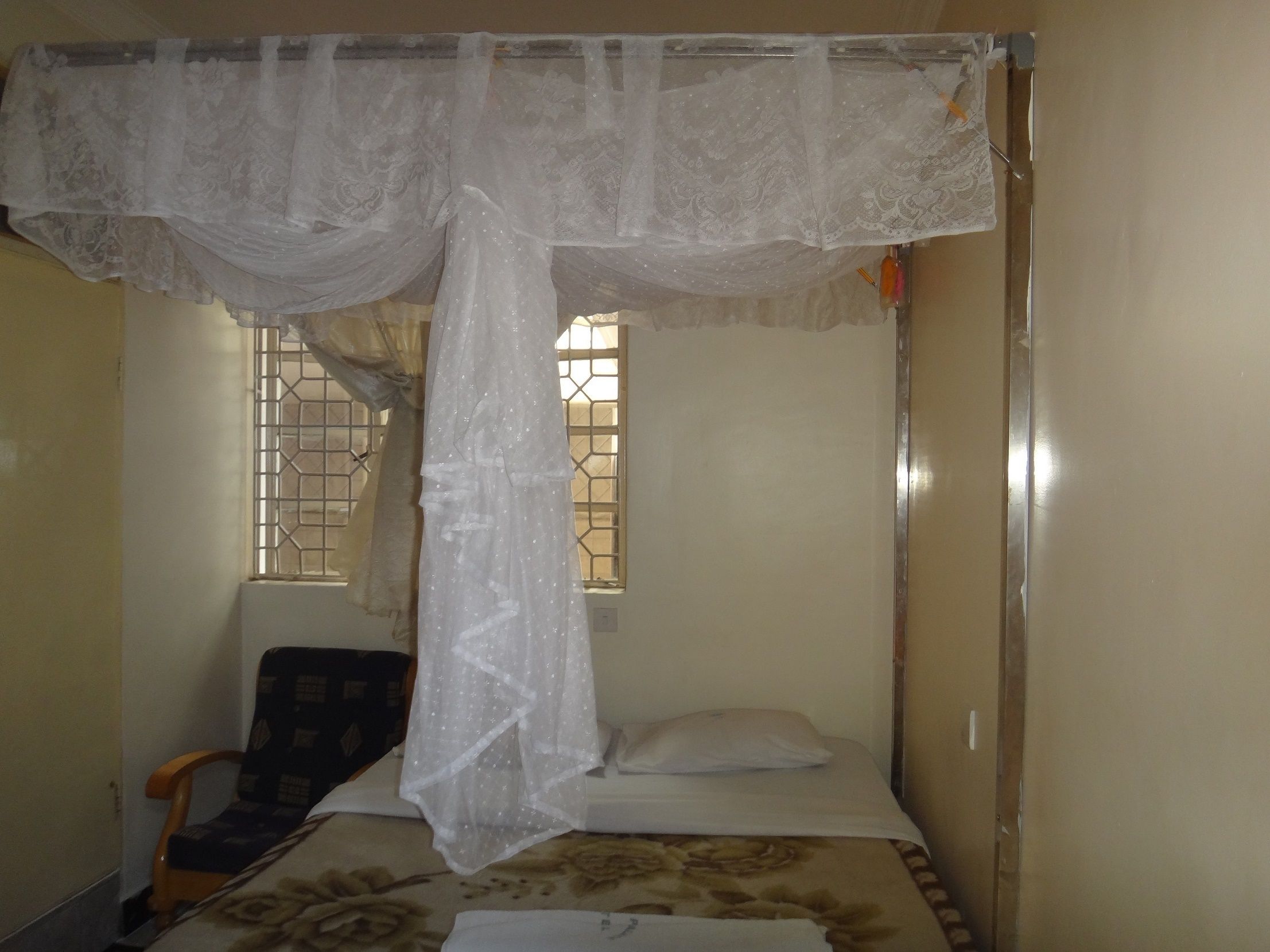 Double Room | Desk, rollaway beds