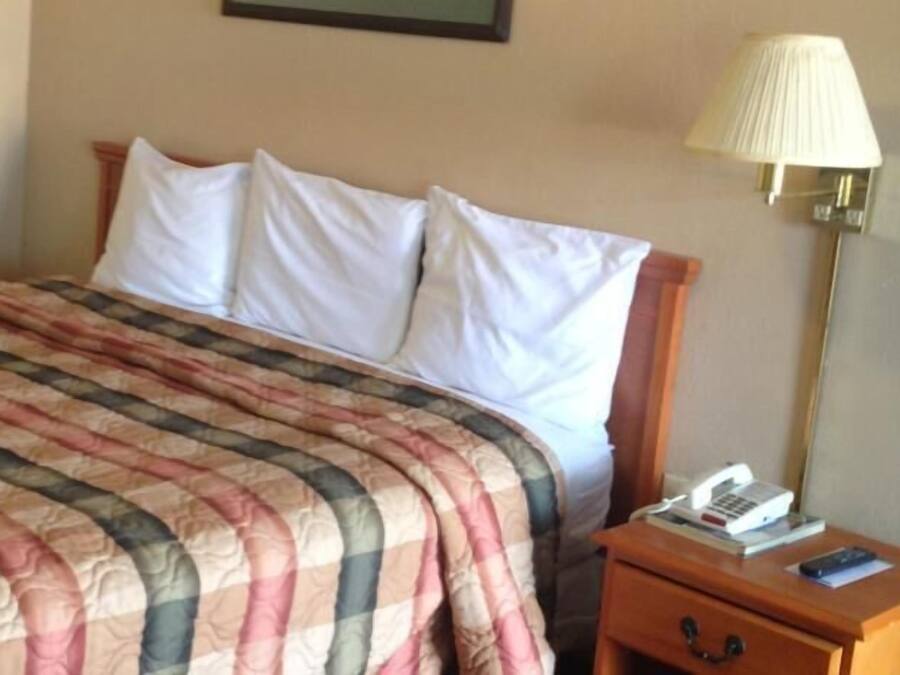 Kamer, 1 kingsize bed, niet-roken | Een bureau, wifi (toeslag), beddengoed