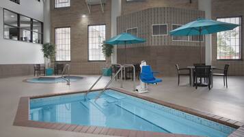 Bồn tắm spa trong nhà