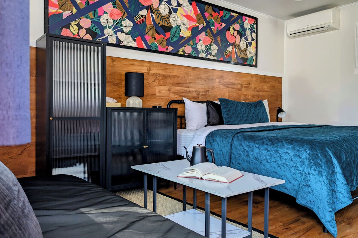 Room, 1 King Bed with Sofa bed, Patio