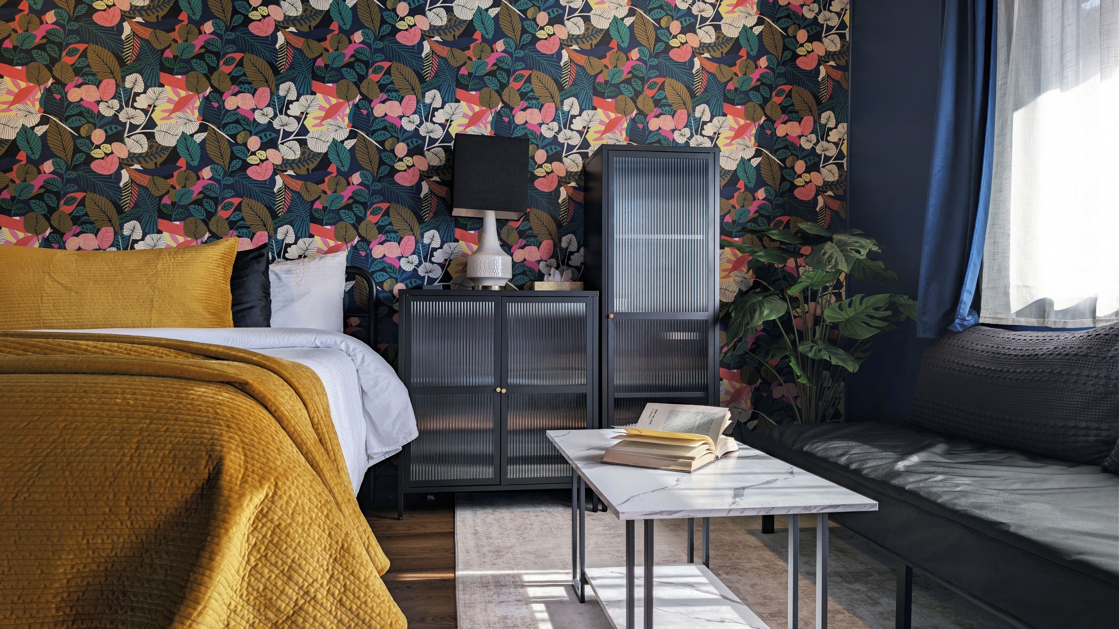 Zimmer, 1 King-Bett und Schlafsofa, Terrasse | Individuell eingerichtet, Verdunkelungsvorhänge, kostenloses WLAN