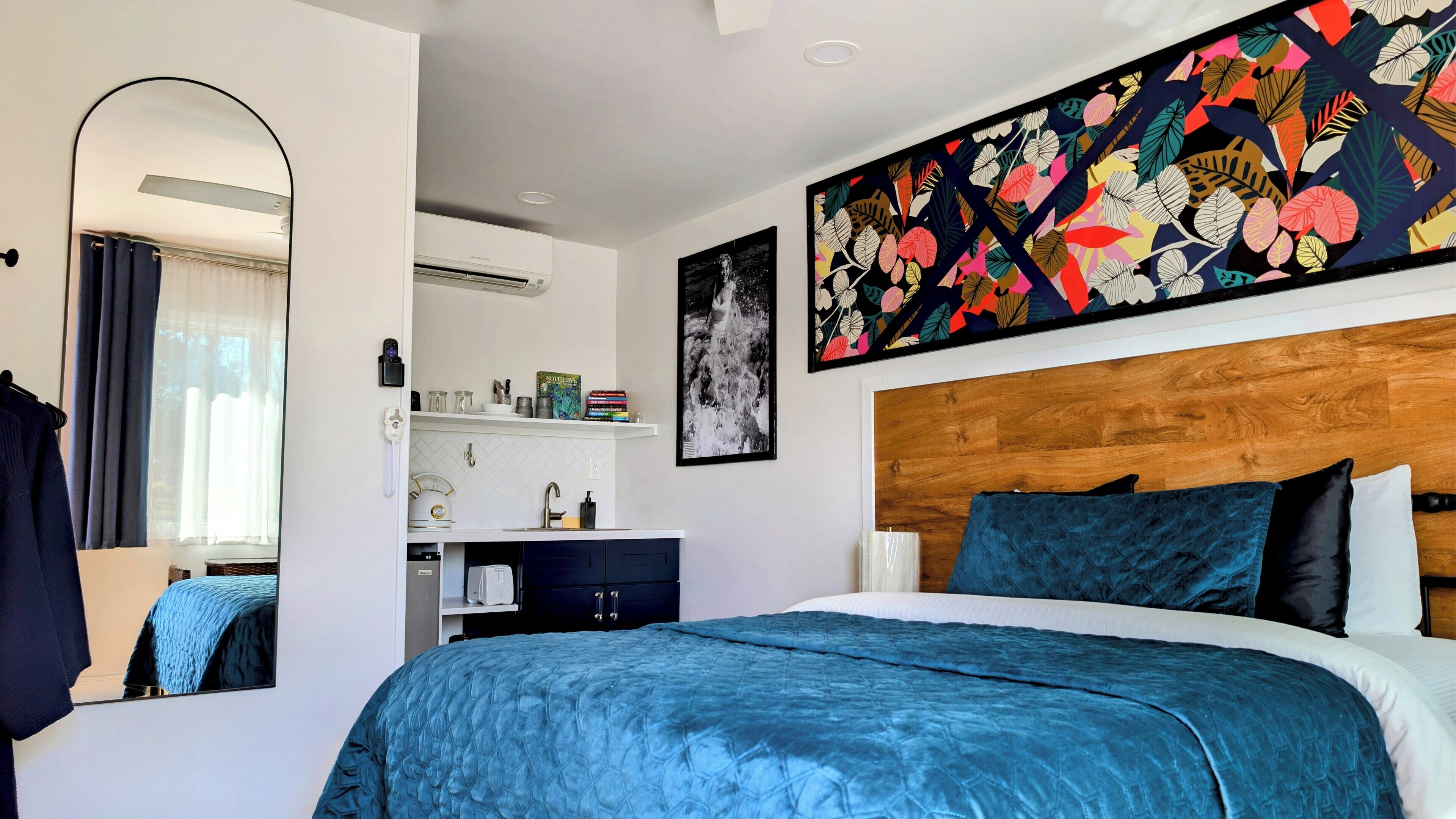 Room, 1 Queen Bed, Kitchenette