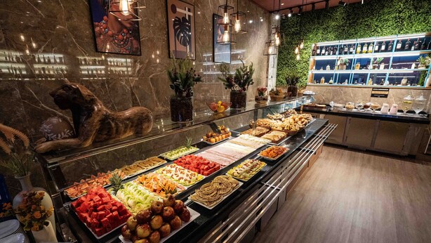 Breakfast, lunch and dinner served - Hotel Mega Polo (São Paulo)