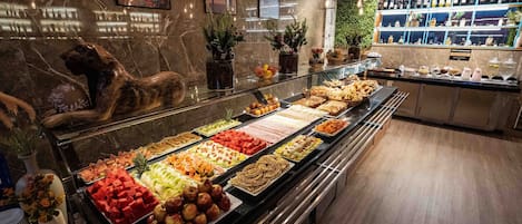 Se sirven desayunos, almuerzos y cenas