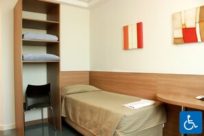 Apartamento Adaptado (2 camas de solteiro) | Salle de séjour | Télévision LCD