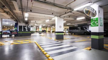 自助泊車 (每日 BRL57 )