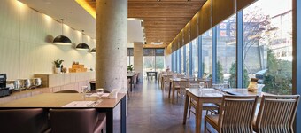 Queen Vell Hotel & Wedding