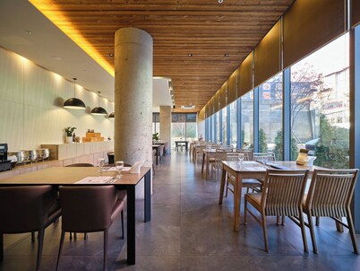 Queen Vell Hotel & Wedding