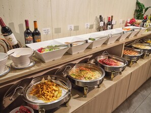 Daily buffet breakfast for a fee - Queen Vell Hotel & Wedding (Daegu)