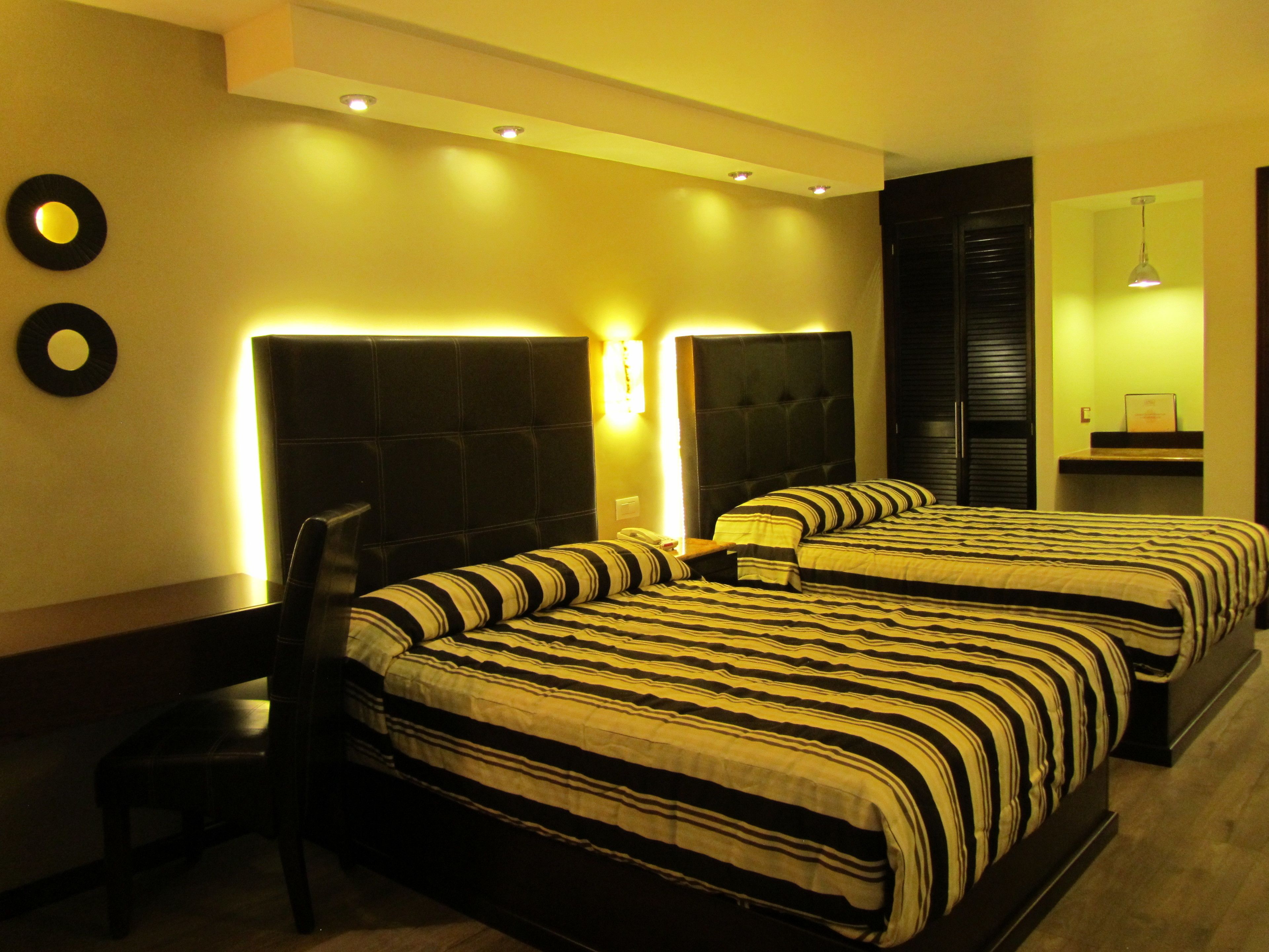 Room 2 Camas Matrimoniales | Escrivaninha, ferros/tábuas de passar roupa, Wi-Fi de cortesia