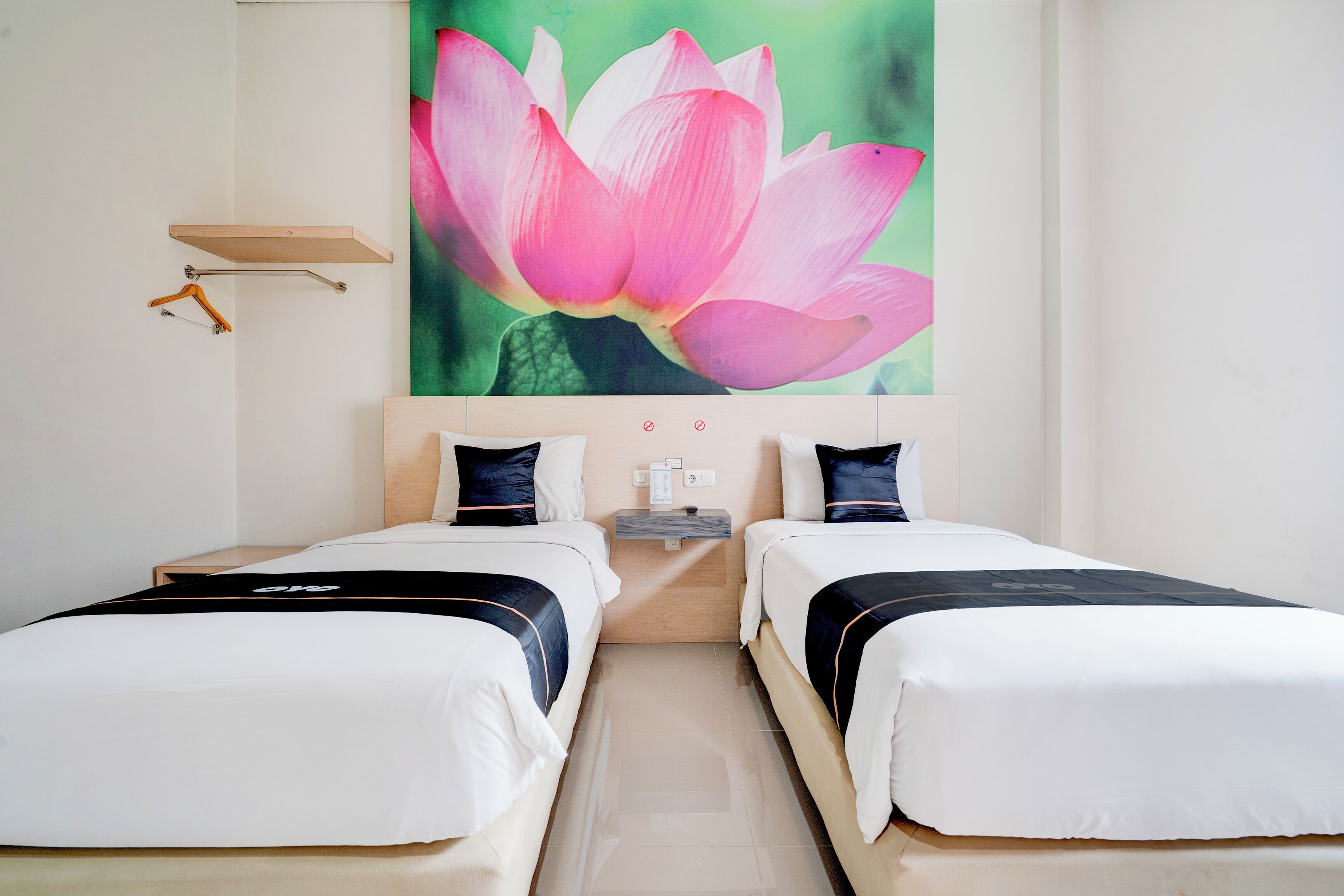 Kahden hengen standard-huone (kaksi sänkyä) | Ylelliset vuodevaatteet, tallelokero huoneessa, työpöytä