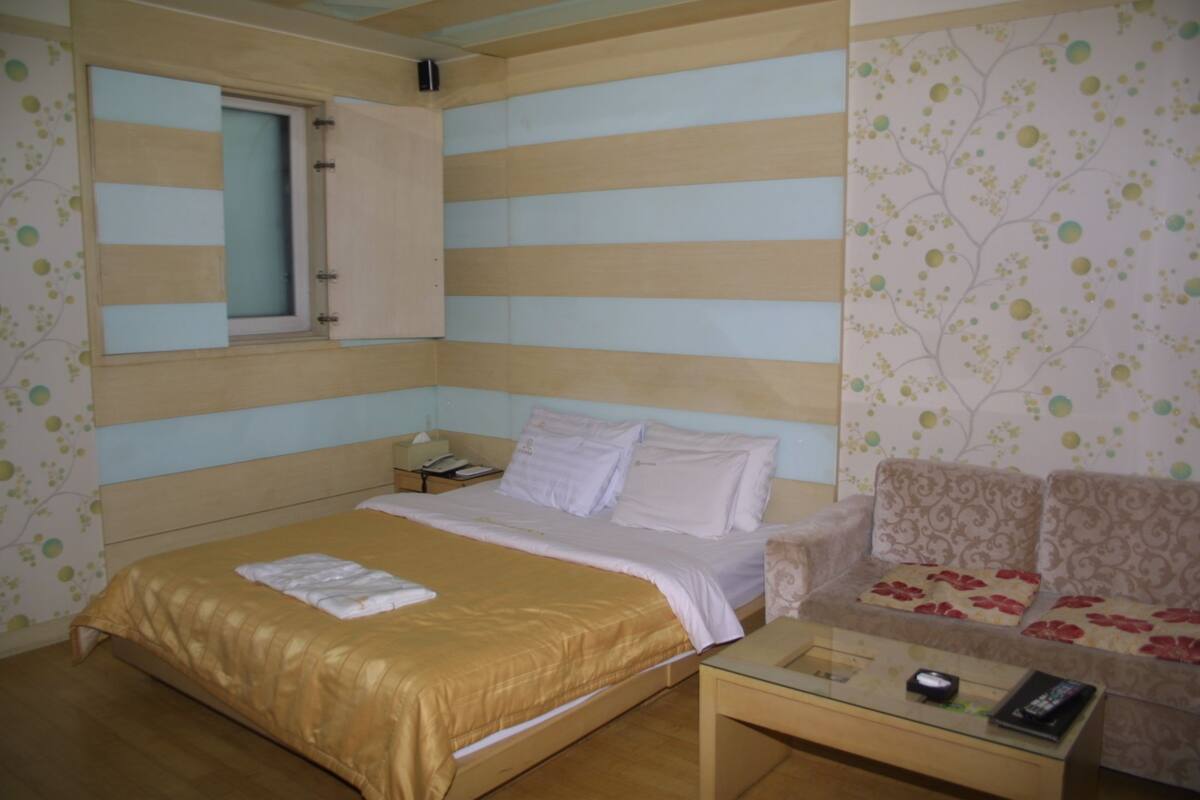 Deluxe Double Room | Desk, WiFi (free)