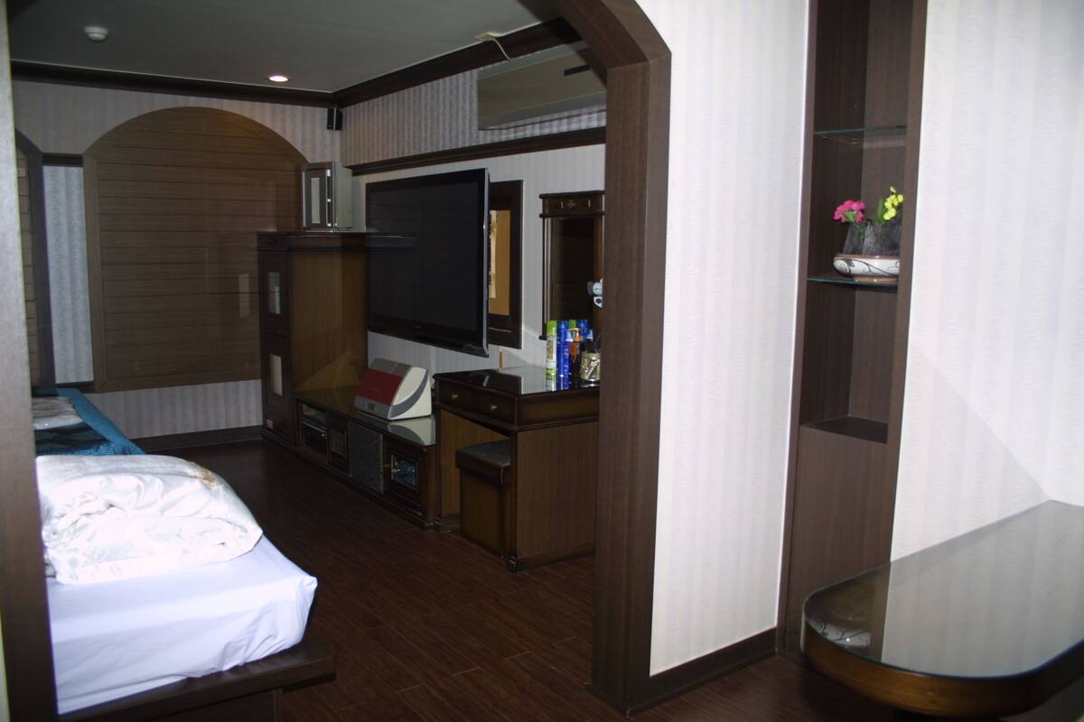 Deluxe Twin Room | Desk, WiFi (free)