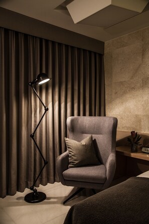 デラックス ダブルルーム | 高級寝具、セーフティボックス (室内)、客室ごとに異なる装飾、客室ごとに異なるインテリア