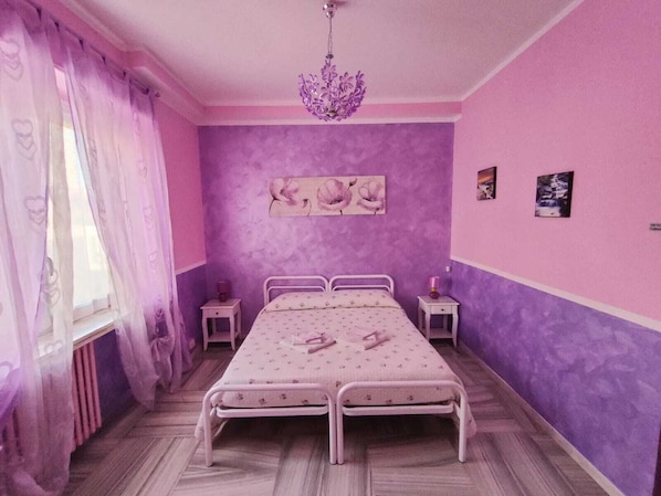 Desk, free WiFi, bed sheets