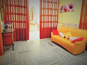 Coin salon dans le hall