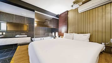 Superior | Premium bedding, soundproofing, free WiFi, bed sheets