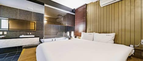 Superior | Premium bedding, soundproofing, free WiFi, bed sheets