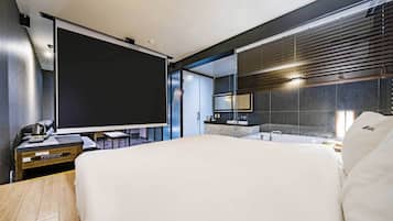 Superior | Premium bedding, soundproofing, free WiFi, bed sheets