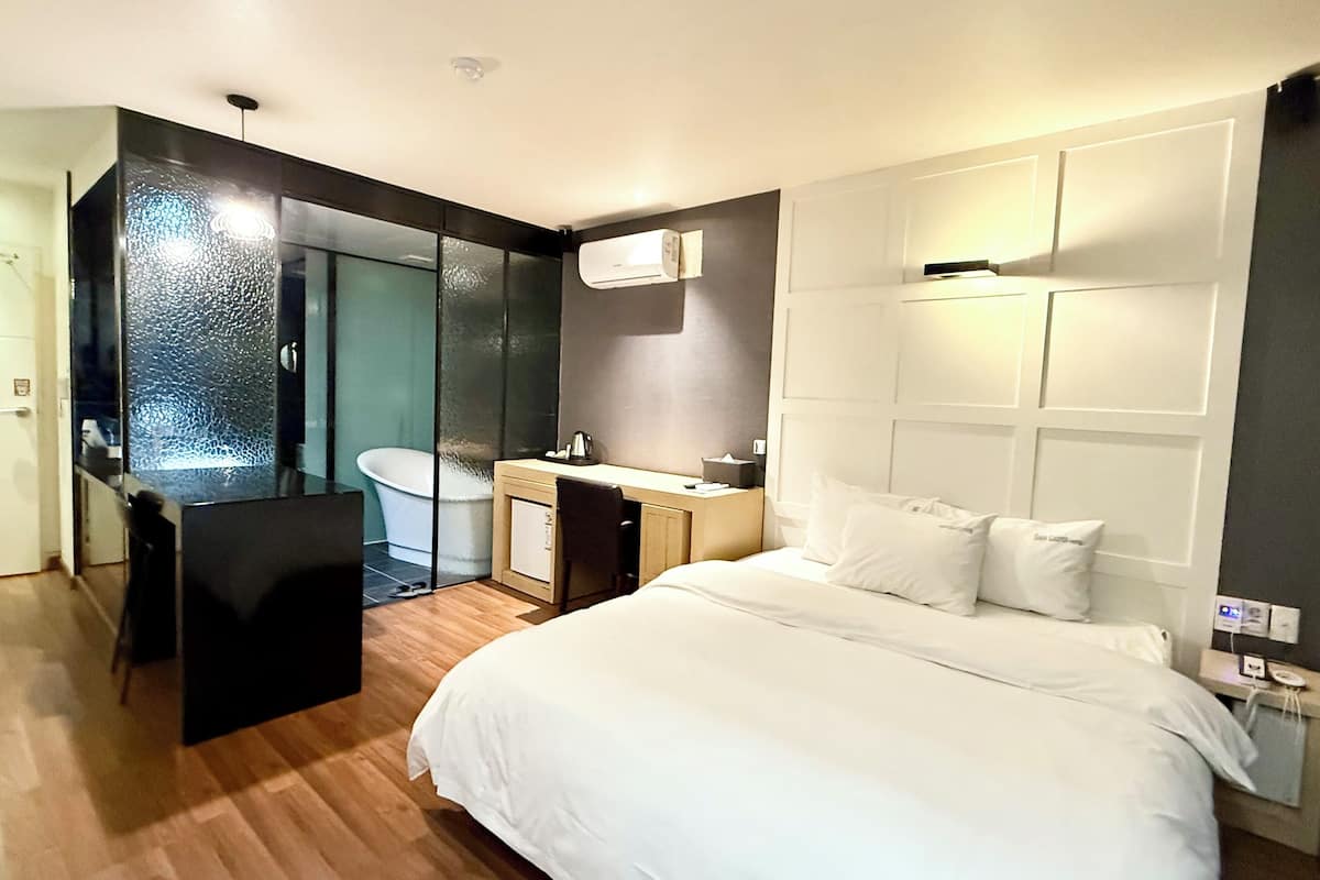 Ylelliset vuodevaatteet, äänieristys, ilmainen Wi-Fi, vuodevaatteet