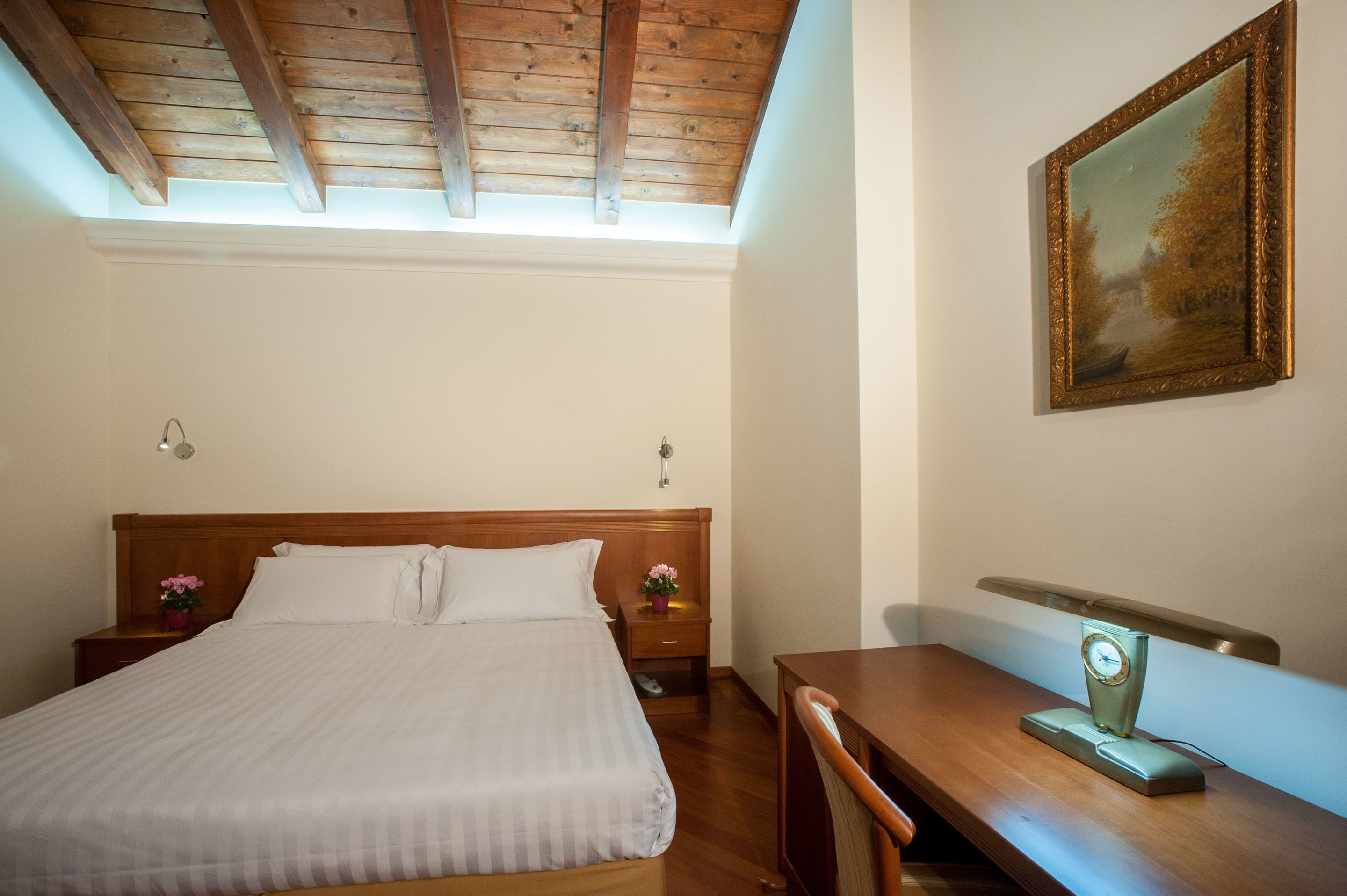 minibar, in-room safe, desk, soundproofing