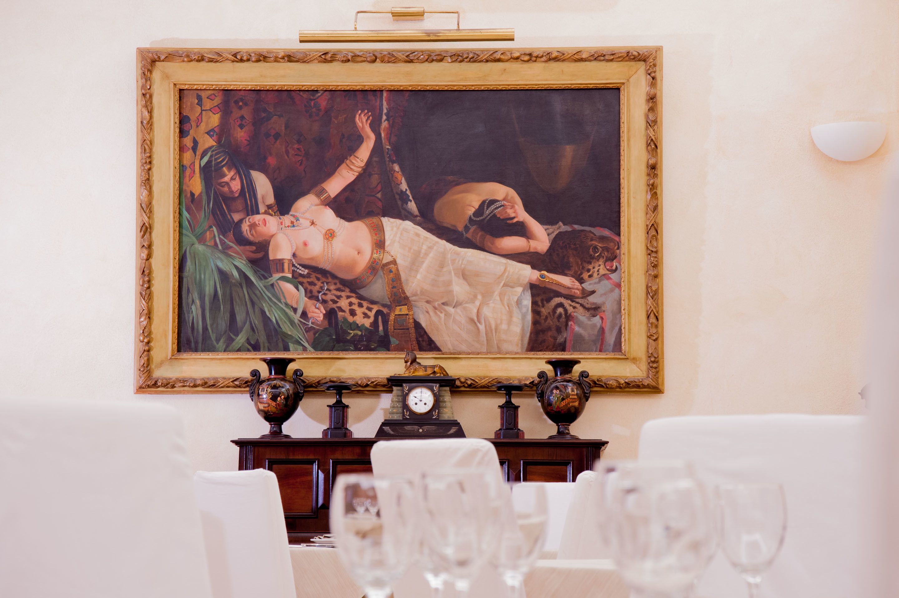 lunch and dinner served, regional cuisine