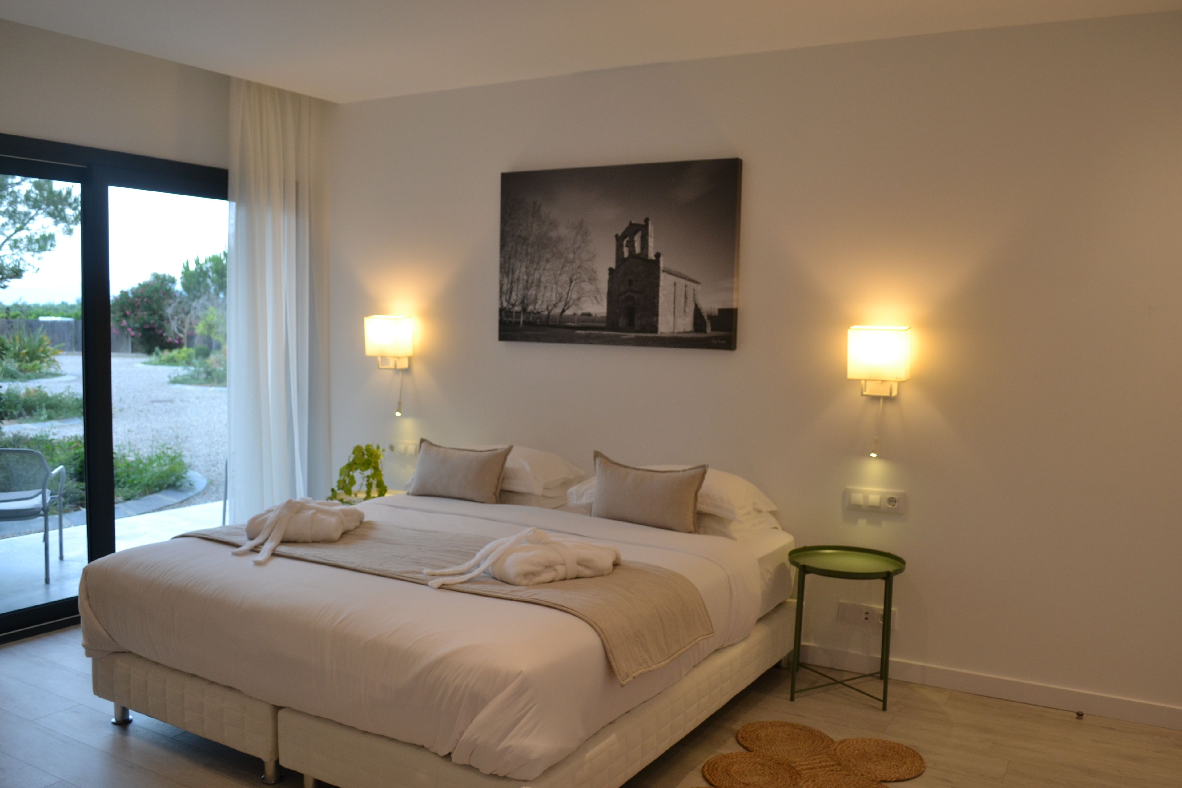 Superior tweepersoonskamer, terras | Luxe beddengoed, een minibar, een kluis op de kamer