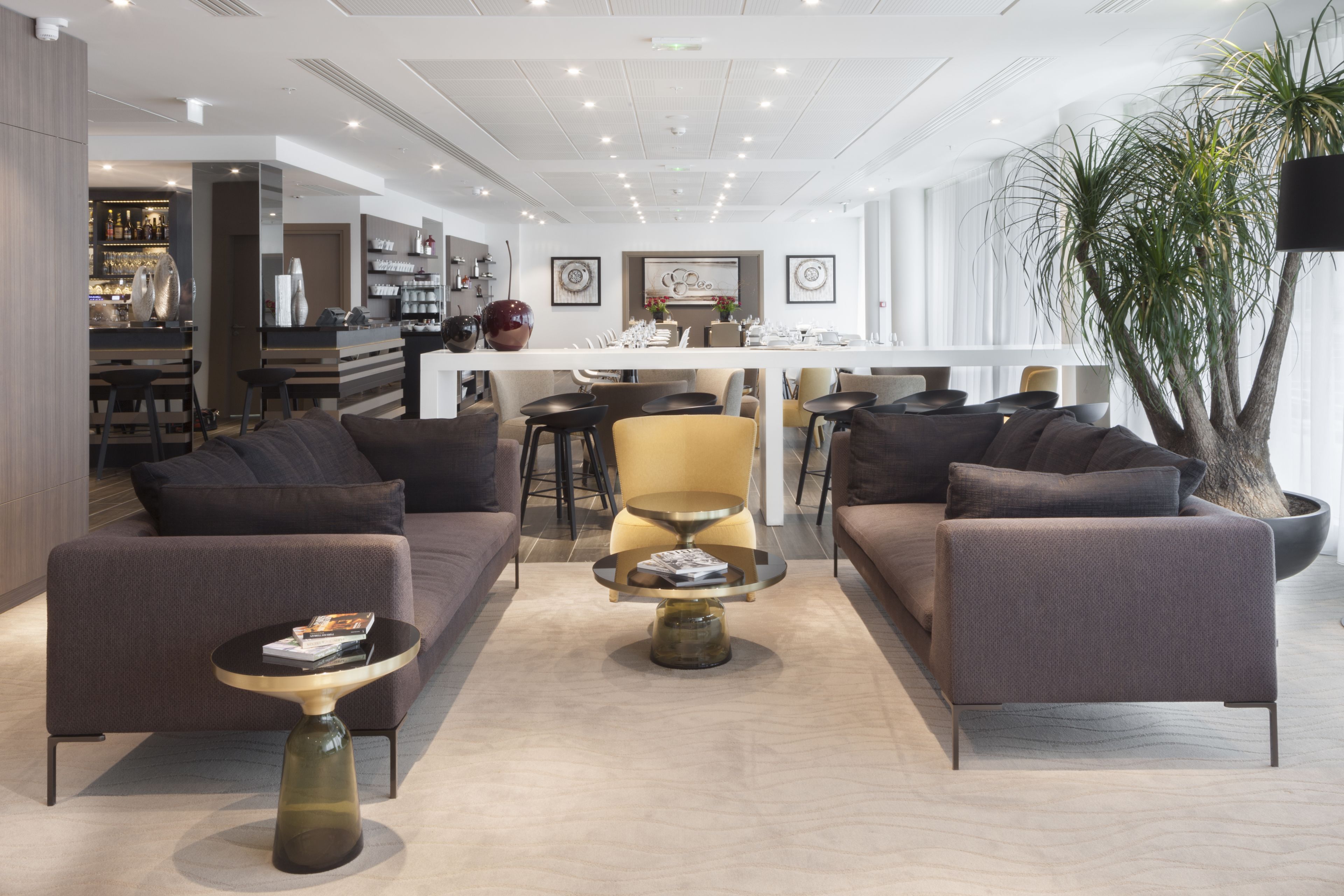 Coin salon dans le hall