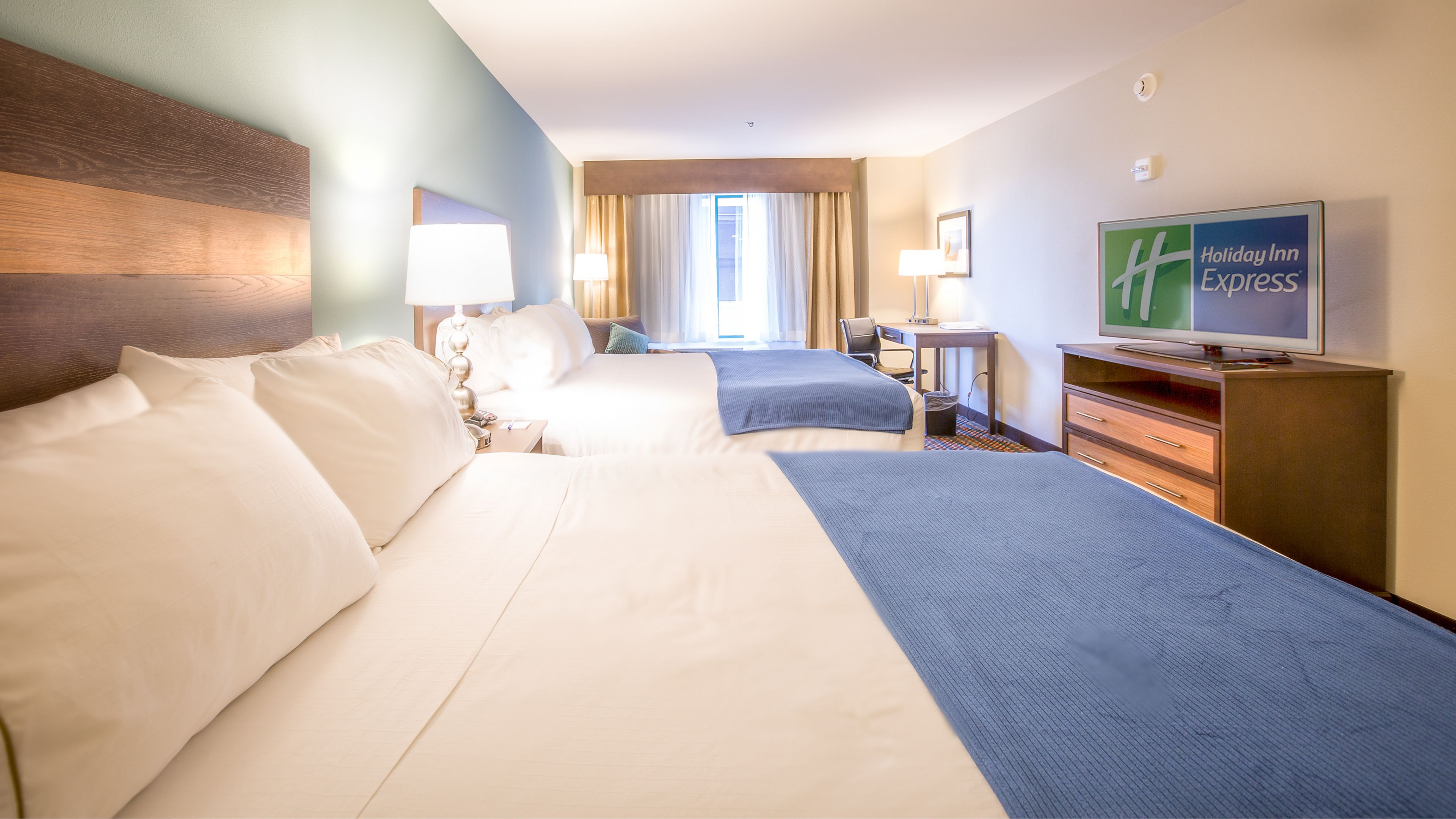 desk, iron/ironing board, free cots/infant beds, rollaway beds