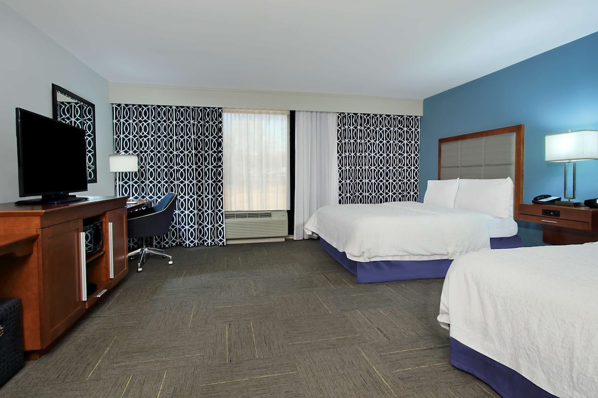 In-room safe, free WiFi, bed sheets