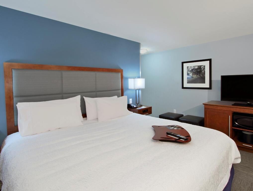 In-room safe, free WiFi, bed sheets