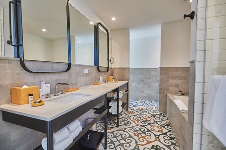 Hotel Indigo Lower East Side New York, an IHG Hotel - Image 29
