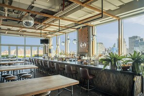 Piscine extérieure (ouverte en saison)