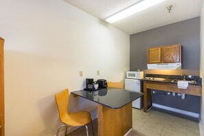 Room amenity - Studio 6 Statesboro, GA (Statesboro)