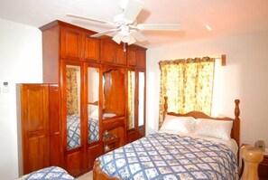Deluxe Apartment, 2 Double Beds, Ensuite, Garden View | 1 bedroom, in-room safe, individually furnished, soundproofing