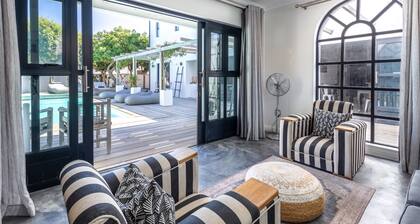 Whale Rock Luxury Lodge