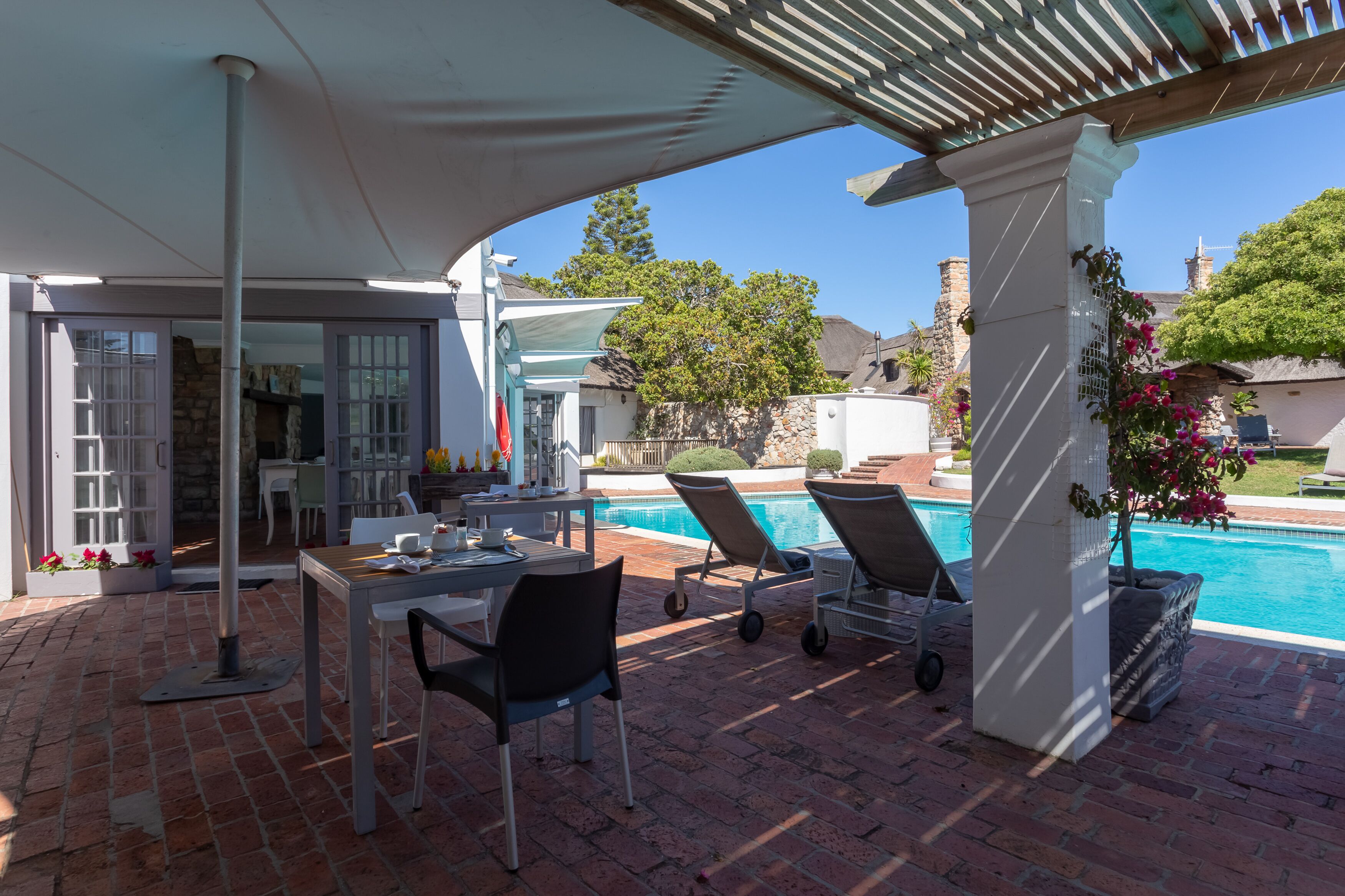 Desayuno completo incluido todos los días