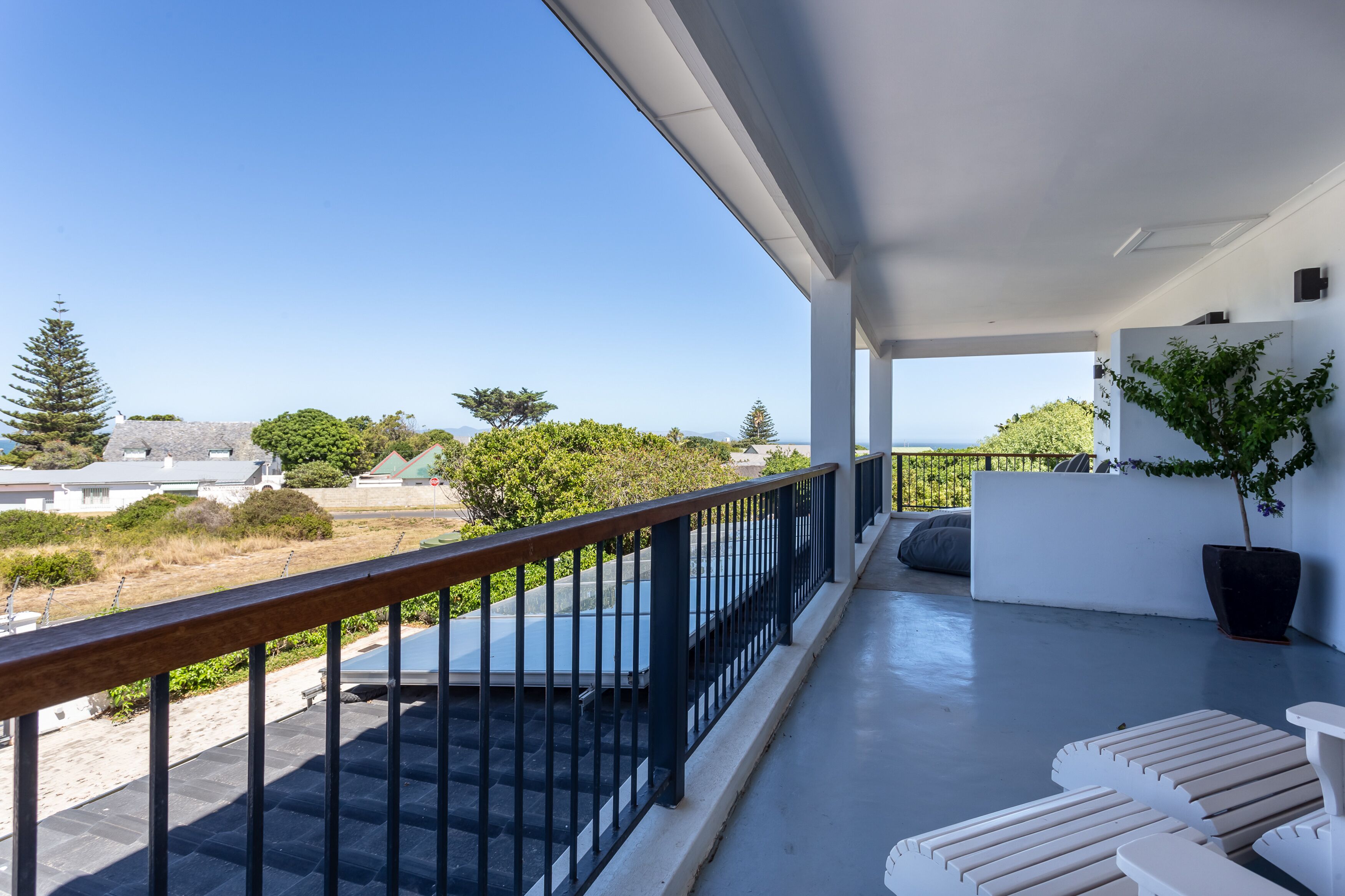 Walker Bay Suite, 1st floor in the Villa | Balcony view