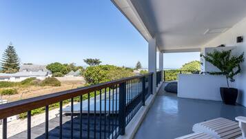 Walker Bay Suite, 1st floor in the Villa | Balcony view