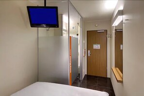 Standard Double Room - easyHotel Berlin Hackescher Markt (Berlin)