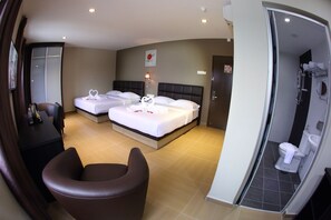 Family Suite | In-room safe, desk, blackout curtains, iron/ironing board - GL Hotel (Kluang)
