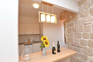 Apartamento | Cozinha privada | Frigobar