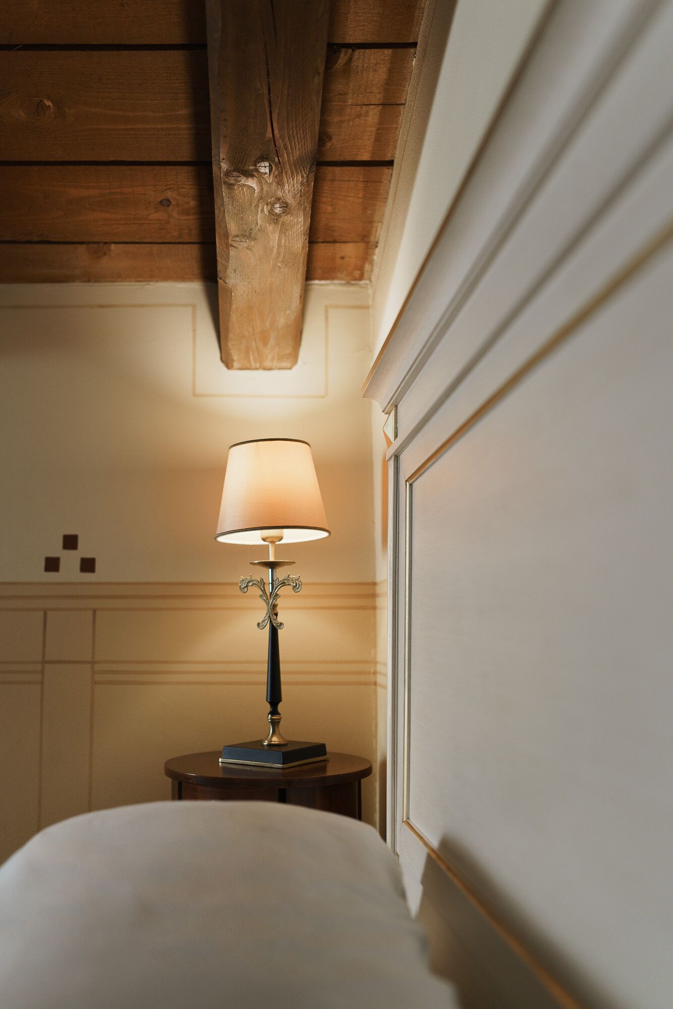 panoramic single room, hill view | minibar, in-room safe, soundproofing, free wifi