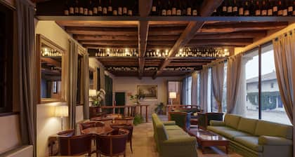 Hotel Villa Policreti
