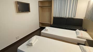 Basic Room, 2 Twin Beds | Desk, iron/ironing board, free WiFi, bed sheets