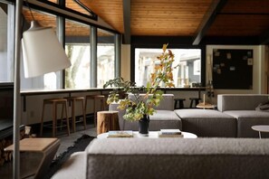 Televisión de 32 pulgadas con canales por cable