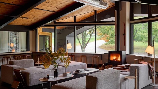 Interior - The Mountaineer Inn at Stowe (Stowe)