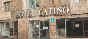 Hotel Latino